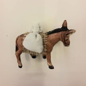 Asino in terracotta con sacchi per statuine del cm 7
