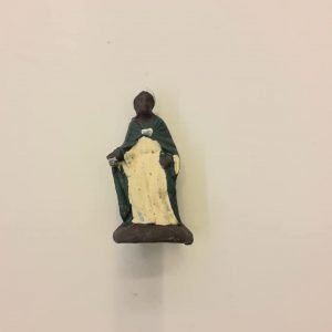 Statuina in terracotta del cm.3,5  Re magio africano