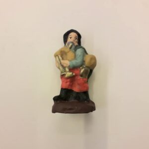 Statuina in terracotta del cm.3,5  Suonatore di zampogna