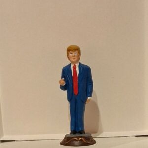 Statuina in terracotta colorata H cm.14 circa Presidente U S A Donald Trump